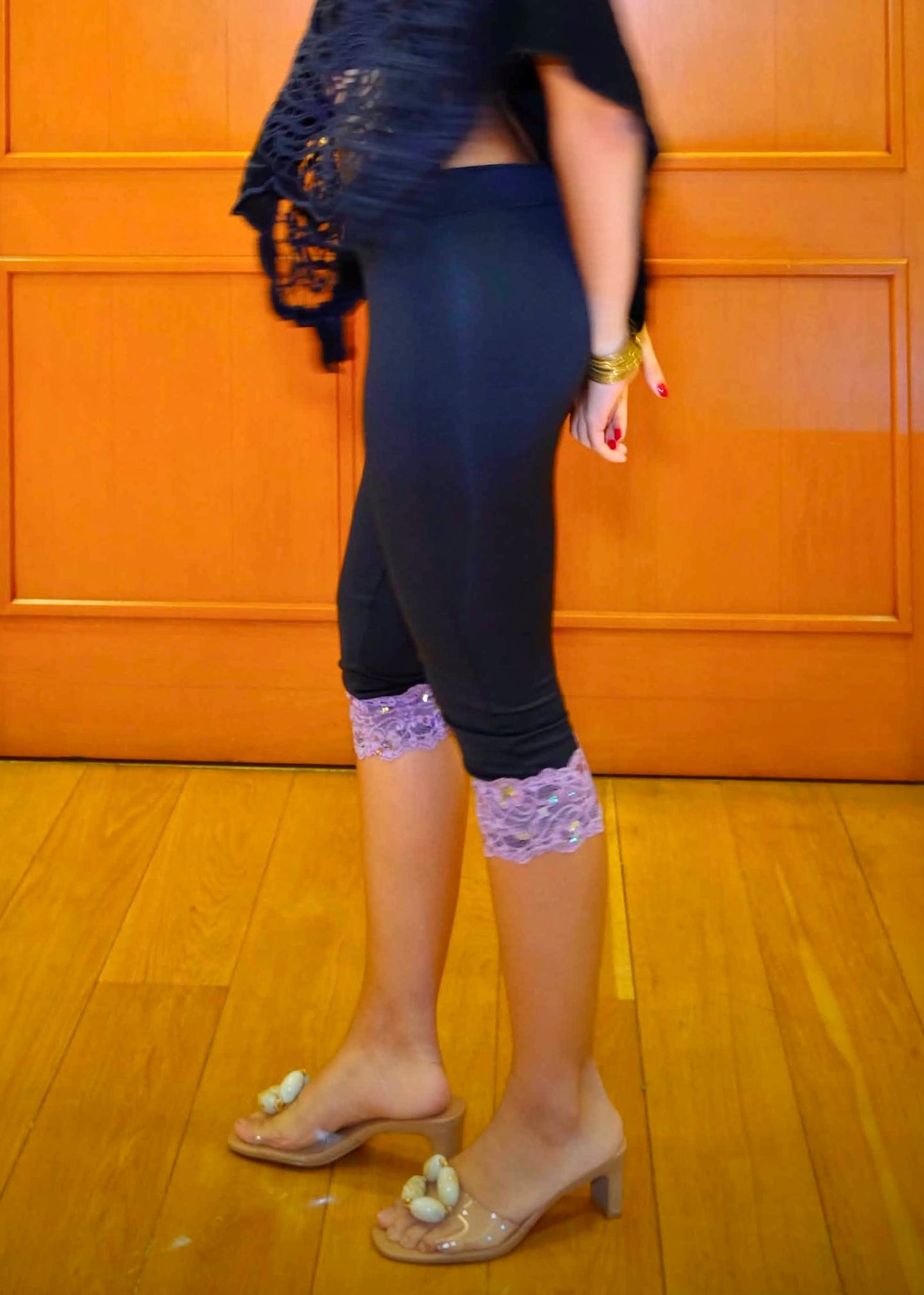 OLIVIA CAPRIS IN UBE